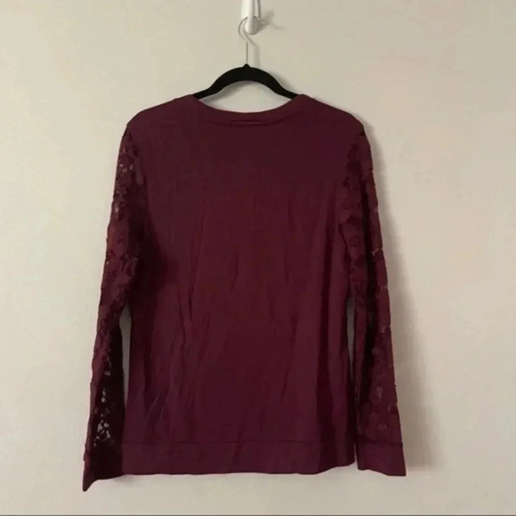 Adrianna Papell overlay lace top in Merlot Small - Picture 3 of 7